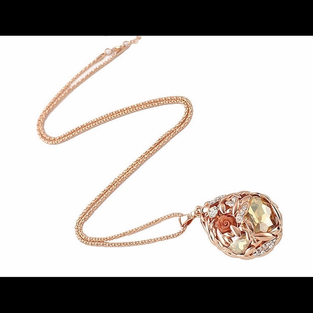 Brand new champagne rhinestone necklace